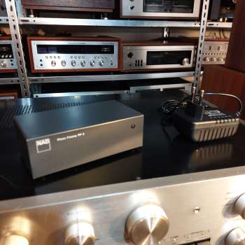 Preview: NAD PP2 Phono Vorverstärker für MM + MC Systeme mit Netzteil